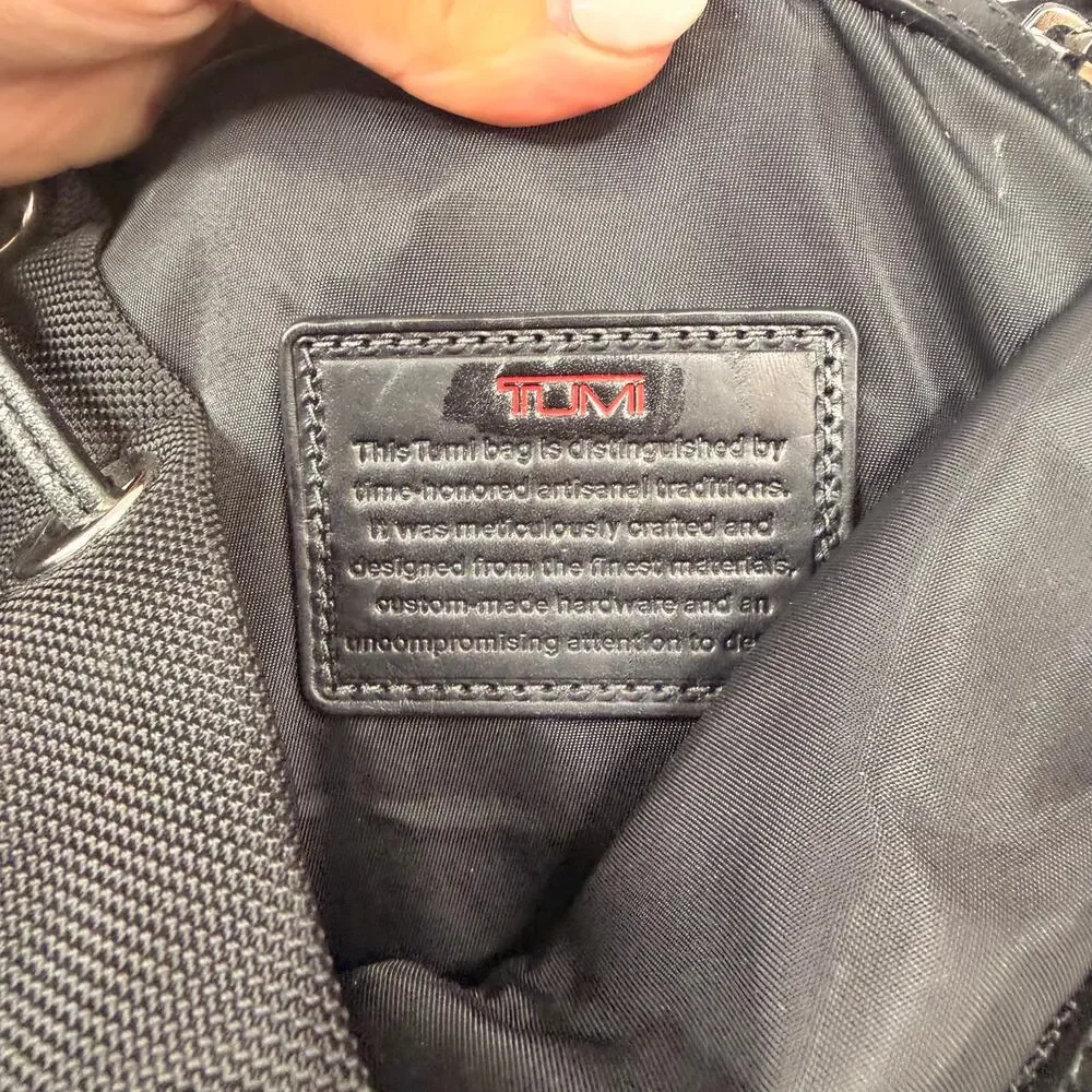 Tumi vtg townhouse